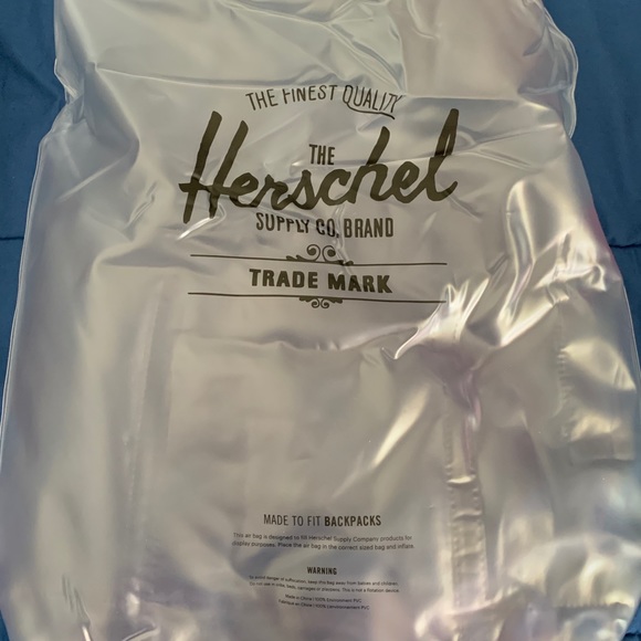 SOLD-Herschel Backpack 🎒 - Picture 16 of 16